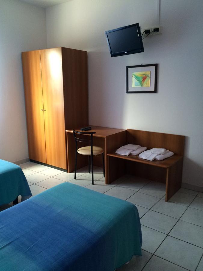 Hotel Lo Scoglio Castelnuovo del Garda Exteriér fotografie